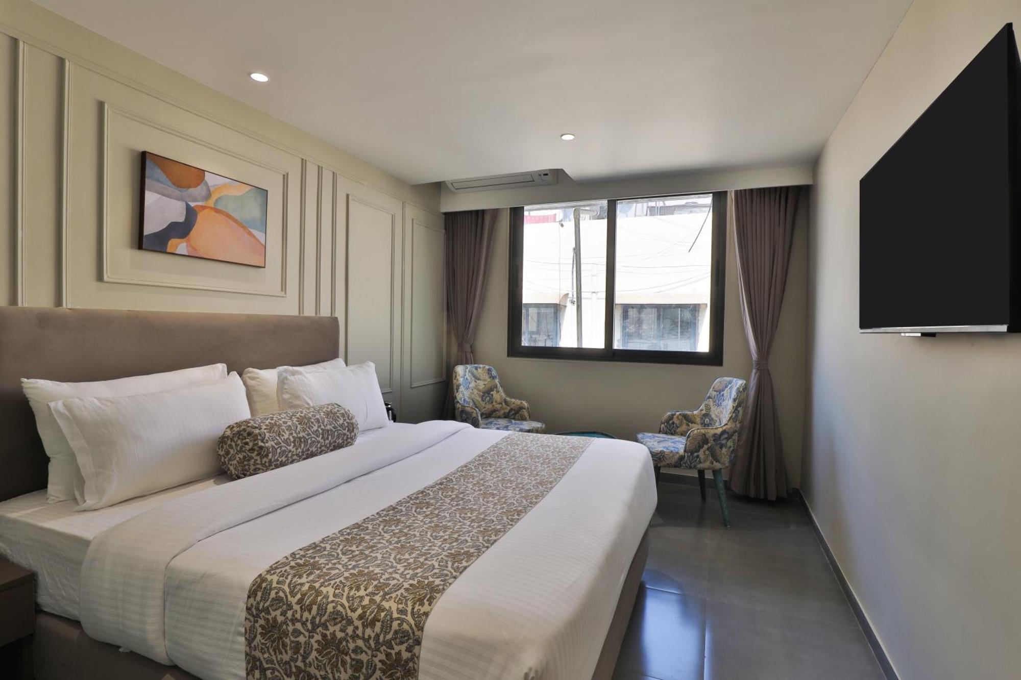Hotel The Grand Suites Ahmedabad Eksteriør bilde
