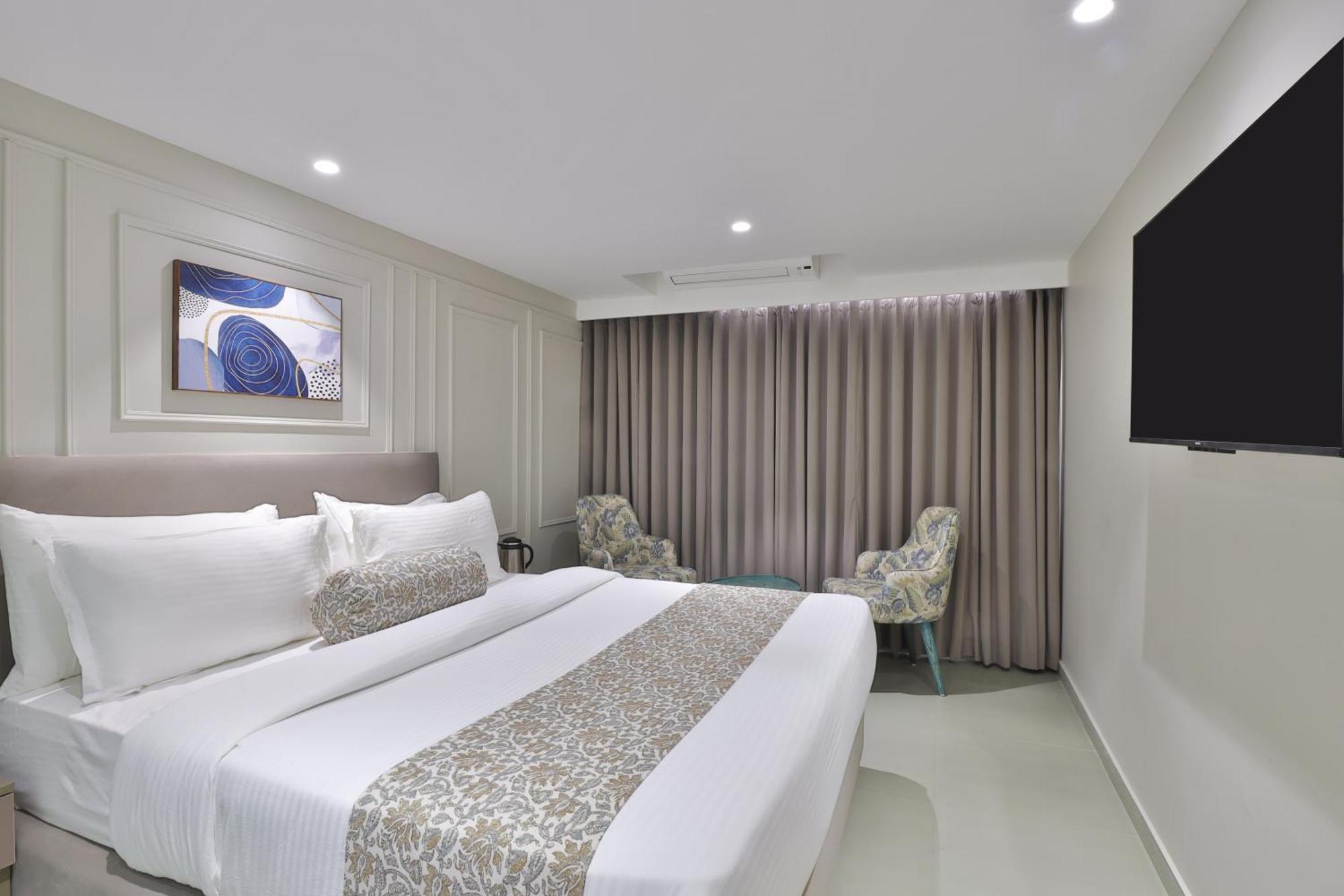 Hotel The Grand Suites Ahmedabad Eksteriør bilde