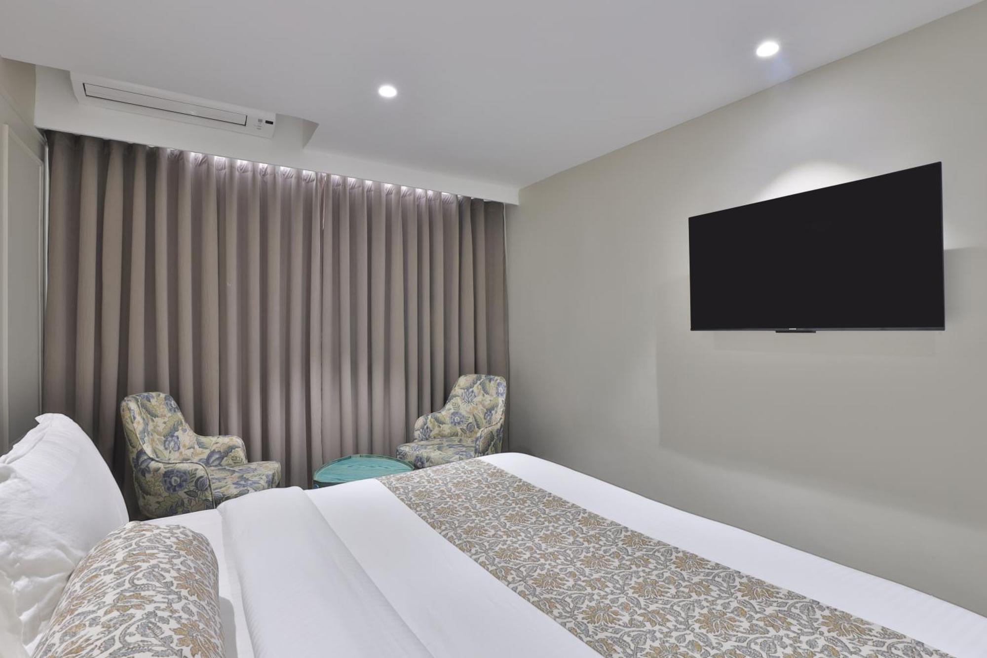 Hotel The Grand Suites Ahmedabad Eksteriør bilde