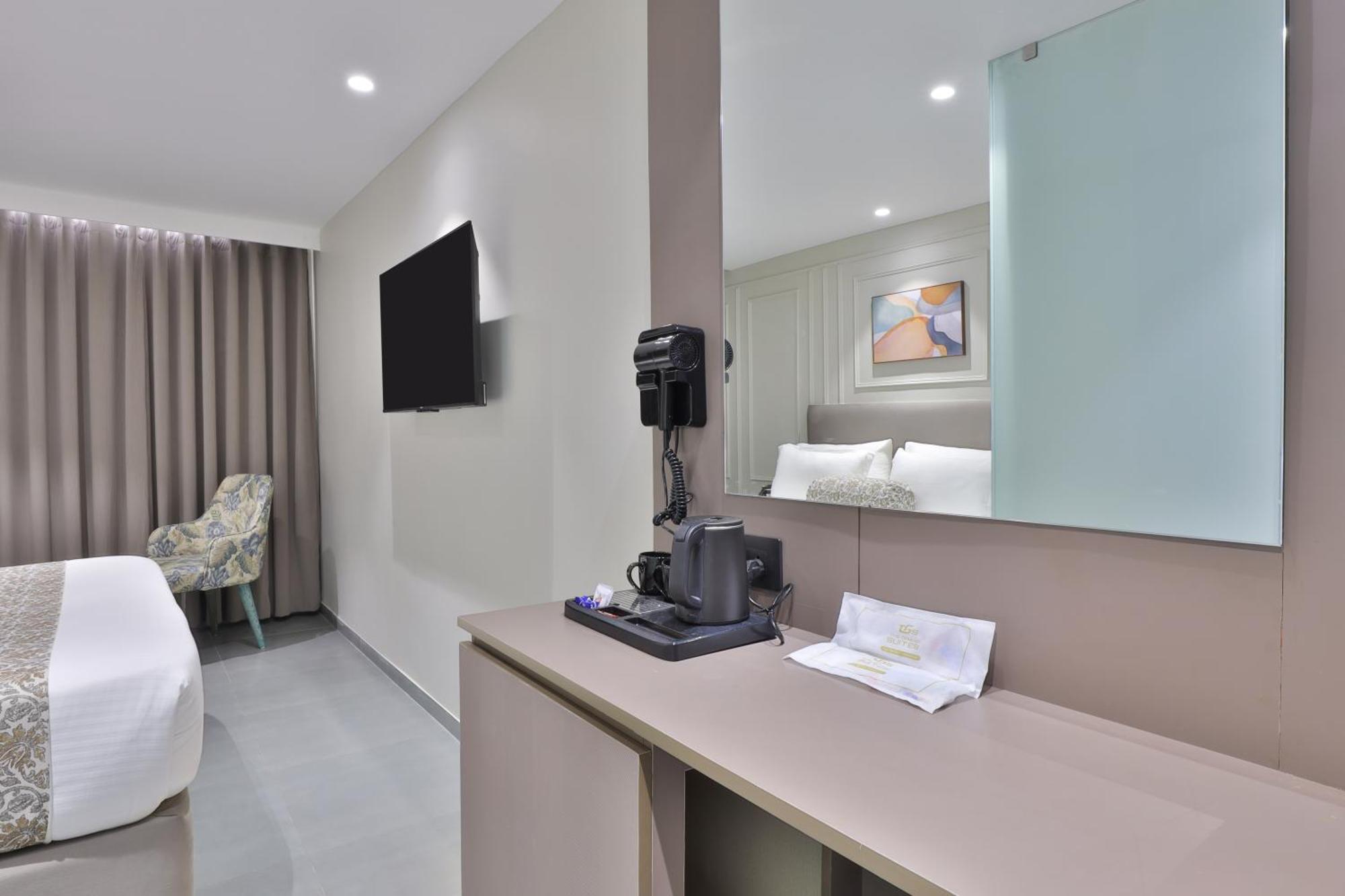 Hotel The Grand Suites Ahmedabad Eksteriør bilde