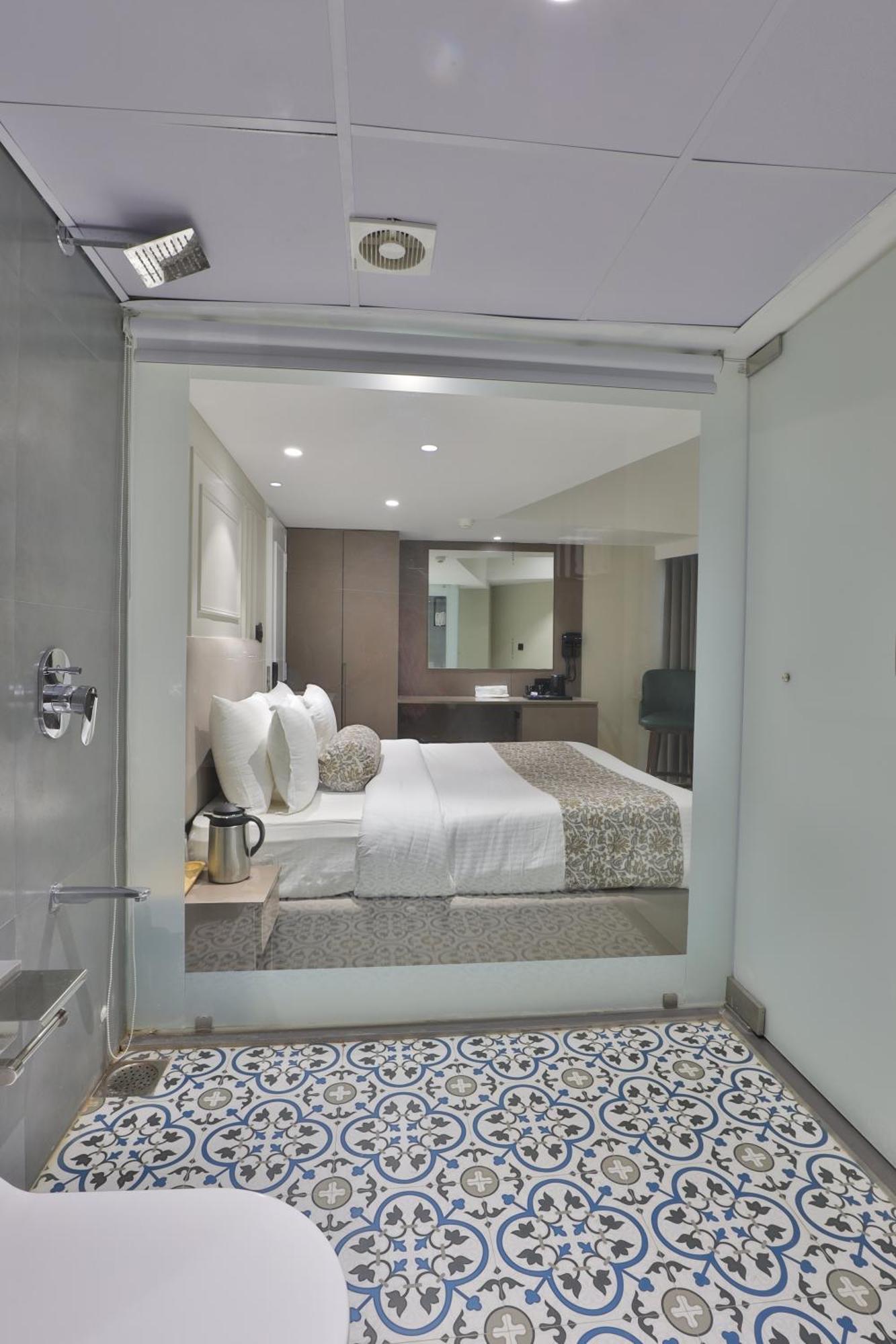 Hotel The Grand Suites Ahmedabad Eksteriør bilde