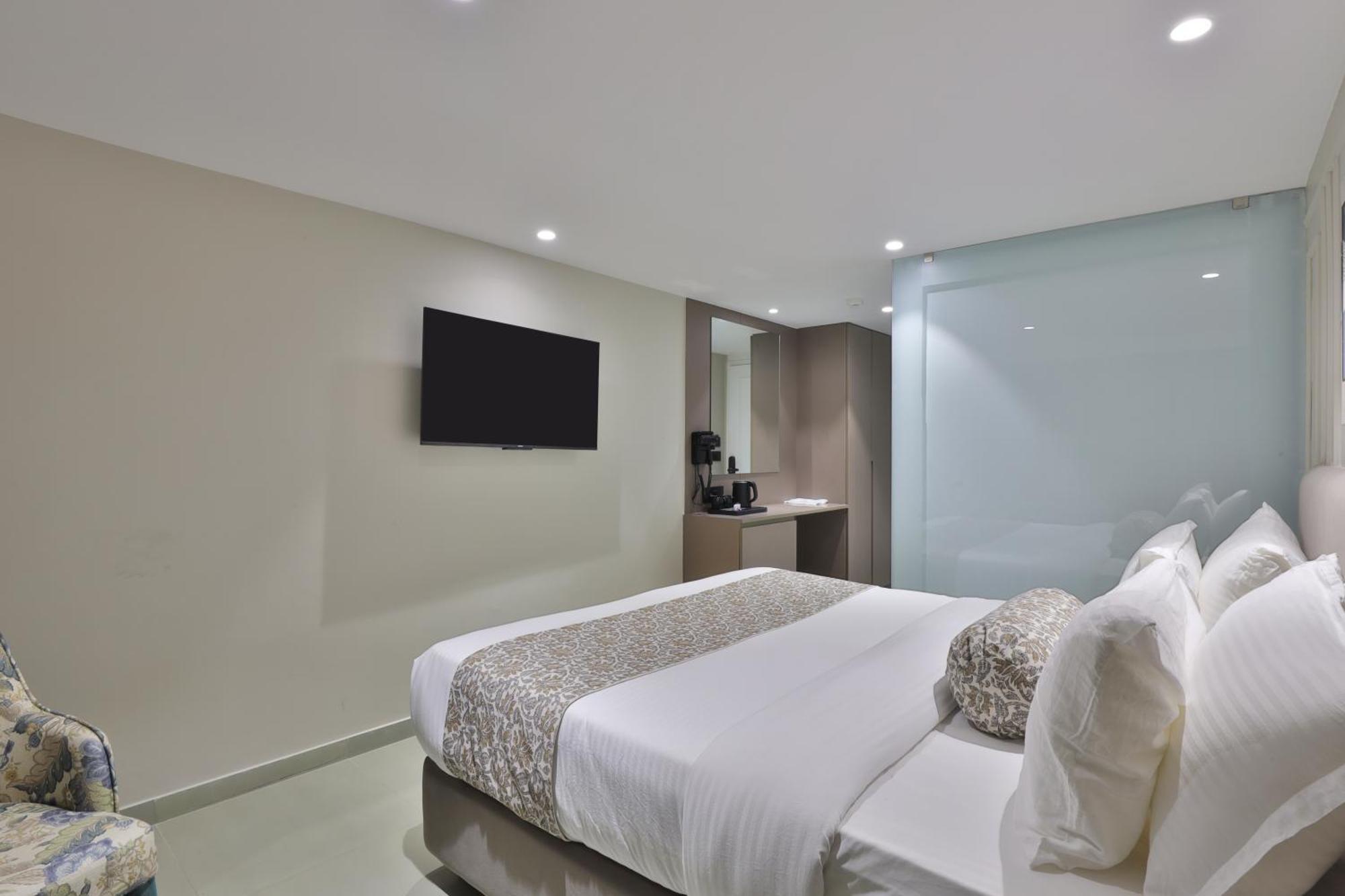Hotel The Grand Suites Ahmedabad Eksteriør bilde