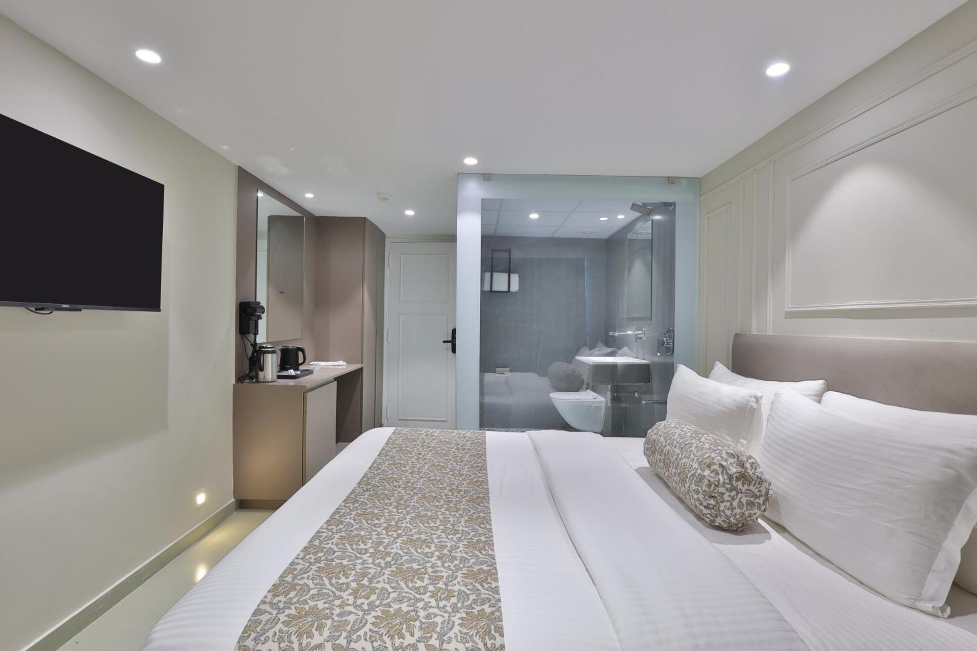 Hotel The Grand Suites Ahmedabad Eksteriør bilde