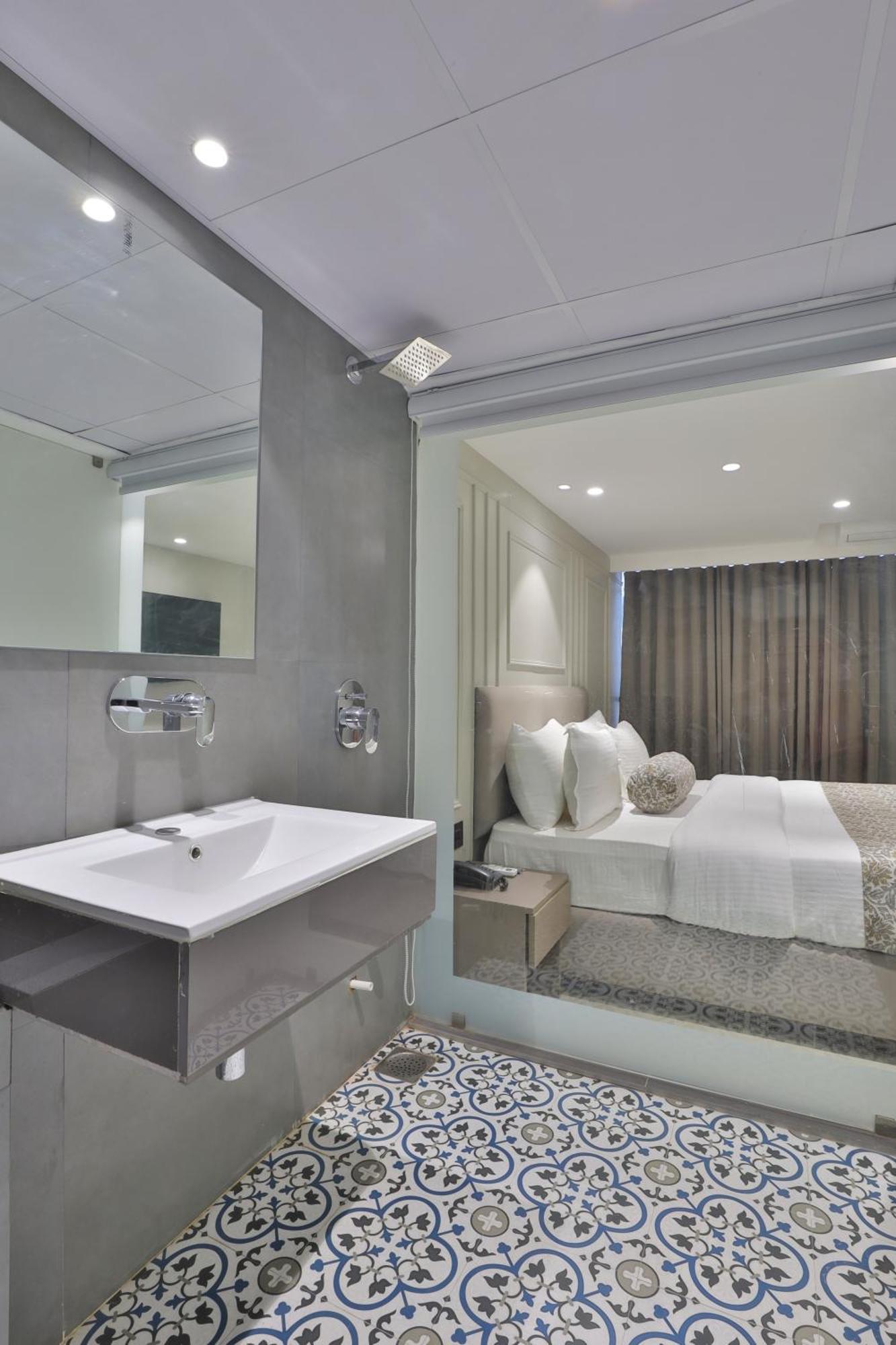 Hotel The Grand Suites Ahmedabad Eksteriør bilde